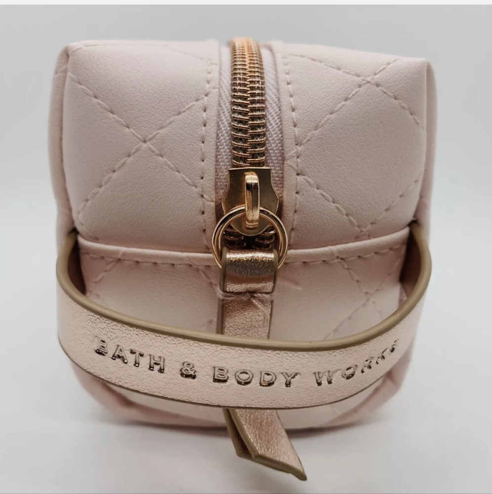 BATH & BODY WORKS BABY PINK & ROSE GOLD COSMETIC BAG POUCH BNWT SO Retired